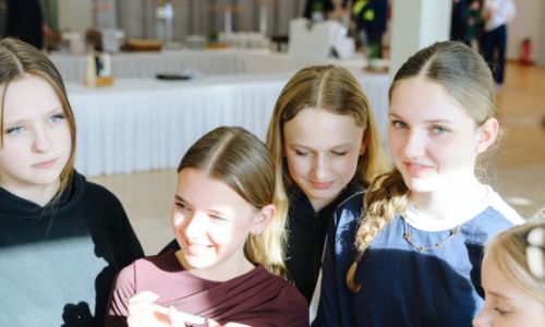 HNF: Zusammenhalt im Netz