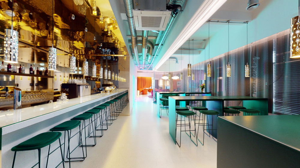 Hamburger Ding Cappellini Lounge