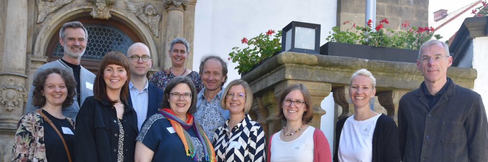 „Mitein*anders“ für eine menschenfreundliche Kirche