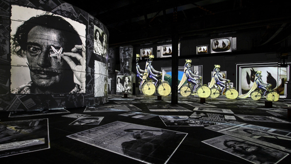 Surreale Welten, die Sagrada Família und immersive Tanzerfahrung bei Phoenix des Lumières