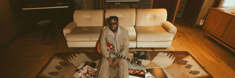 Kelvin Jones präsentiert sein Alter Ego auf seinem 3. Studioalbum