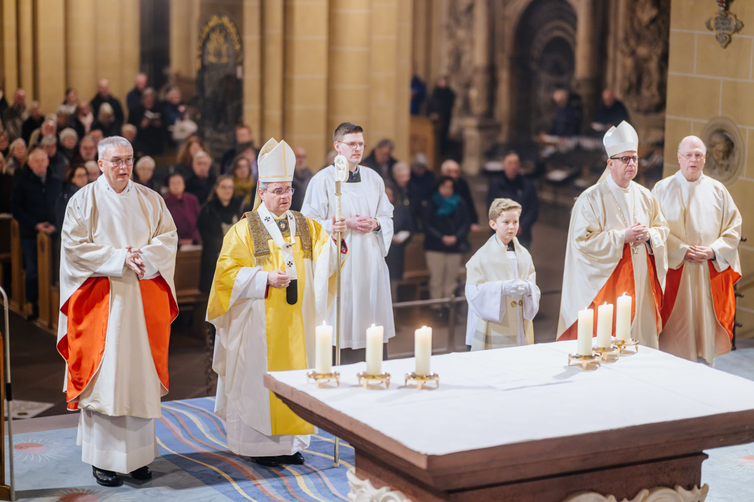 Erzbischof Dr. Udo Markus Bentz ruft zu Hoffnung und Vertrauen auf