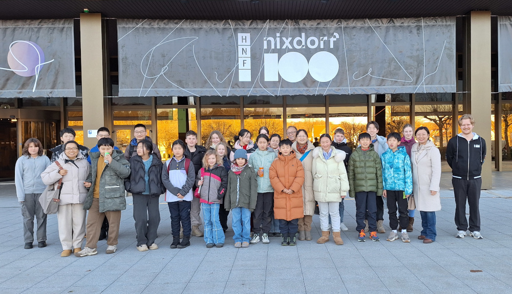 Chinesische Gäste an der Rudolf-Steiner-Schule Schloss Hamborn