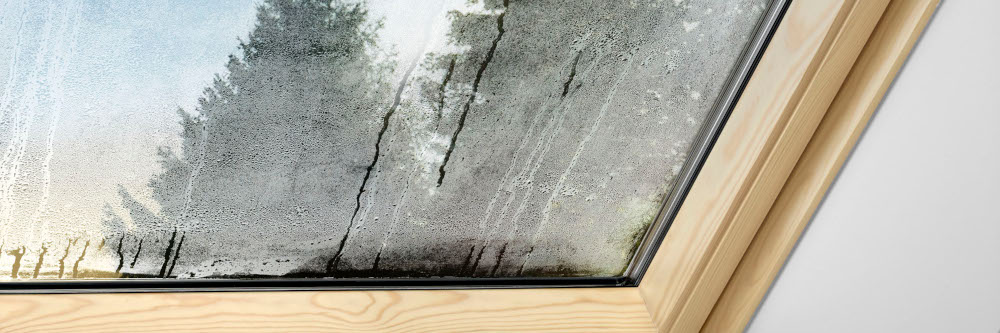 Kondenswasser an Dachfenstern: Nicht nur ein optisches Problem