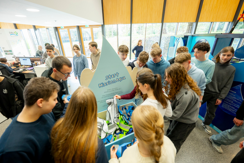 DBU eröffnet Ausstellung „Mission Aqua“