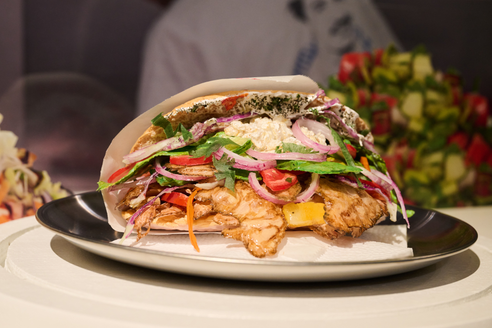 Mustafa's Döner ab heute als Wachsfigur im Madame Tussauds Berlin