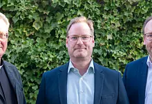 Andreas Thiemann, Dompropst Monsignore Joachim Göbel (l.),  Diakon Christian Majer-Leonhard (r.)