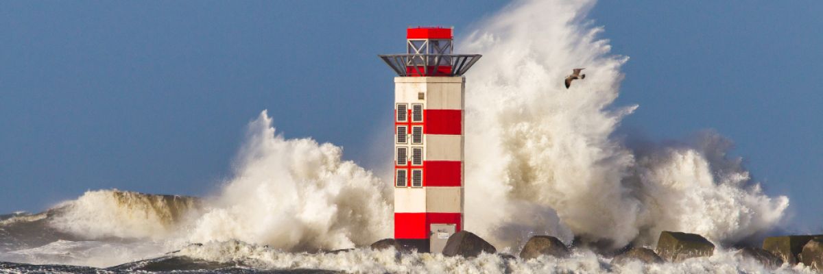  	 Ab der Nacht auf Donnerstag drohen Orkanböen um 120 Stundenkilometer. An der Nordsee ist eine Sturmflut möglich ©WetterOnline