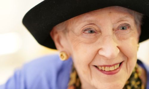 Zum 93. Geburtstag wird Eva Rubinstein mit Ausstellungen, Buchpräsentation und Filmpremiere in Düsseldorf geehrt