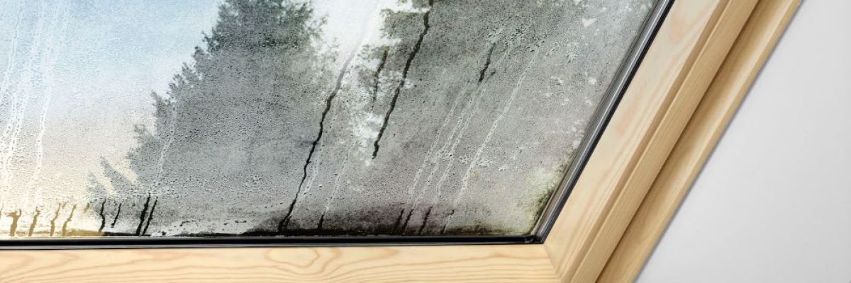 Dachfenster mit Kondenswasser