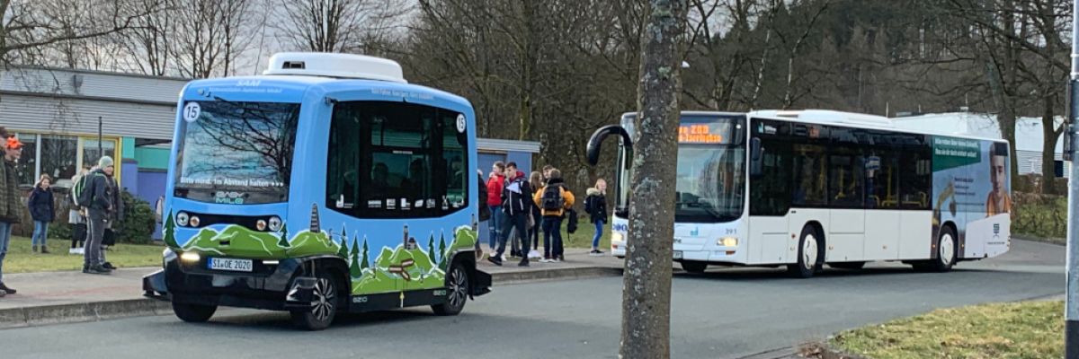 Pilotprojekt im Rahmen des „Verkehrswendebüros“: Elektrobus SAM, ein autonom fahrender Shuttlebus, ergänzte im Jahr 2020 den öffentlichen Personennahverkehr in Drolshagen. ©Stadt Drolshagen 