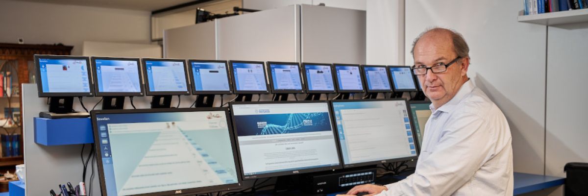 Gründer der Unternehmensphysiker Bruno Fretz analysiert mithilfe der Quantenphysik Potenziale von Personen oder Unternehmen (c) Christian Dancker