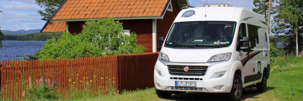 Bildbeschreibung: Ferienhaus oder Wohnmobil? Beides kann man mieten. Foto: Thomas Kliem  ©Thomas Kliem