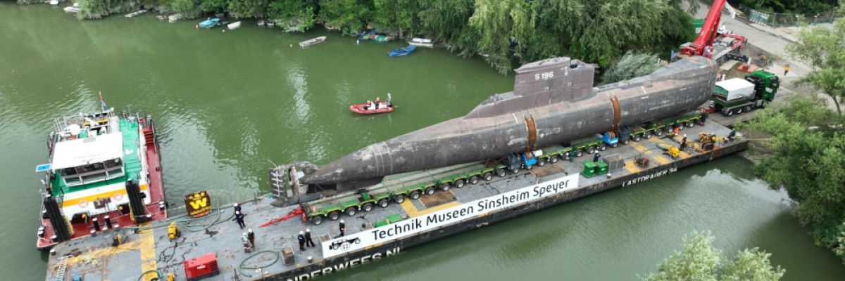 U-Boot U17 auf Ponton 