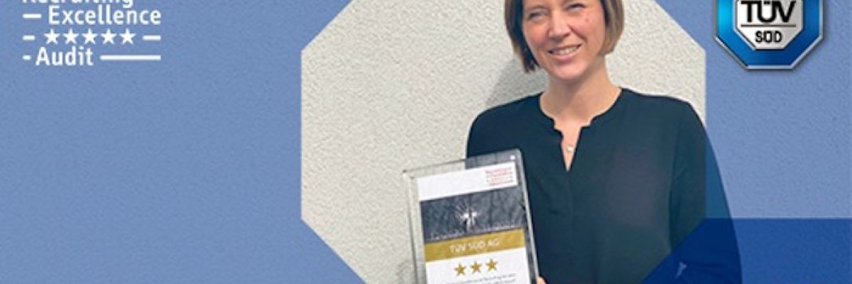 Bild: Kerstin Minderlein, Teamleiterin Talent Acquisition Deutschland bei der TÜV SÜD AG mit dem Recruiting-Excellence-Award, zertifiziert durch Jobware GmbH 