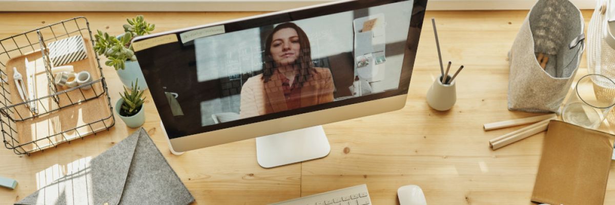 Studierende können Online-Karrieremessen von jedem beliebigen internationalen Ort aus besuchen. Quelle: Julia M. Cameron / Pexels