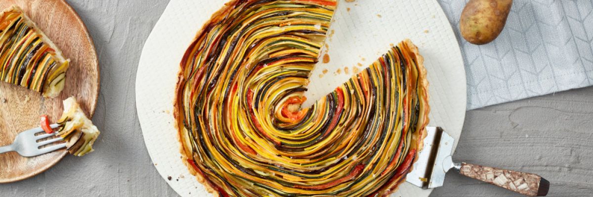 Diese bunte Spiral-Gemüsetarte ist ein wahrer Hingucker auf jedem Esstisch