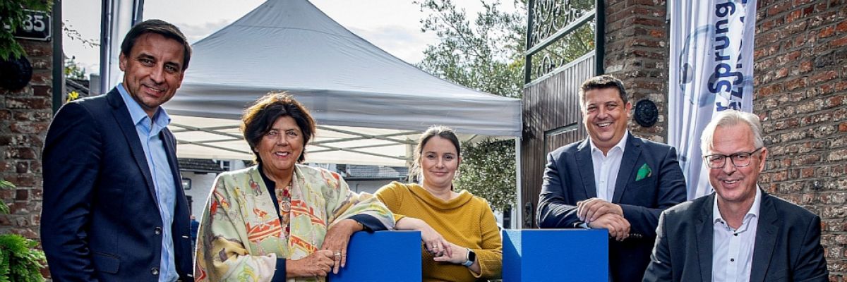 Dr. Dieter Ostermann, Jutta Zülow, Katharina Leuffen, David Zülow und Dirk Brügge