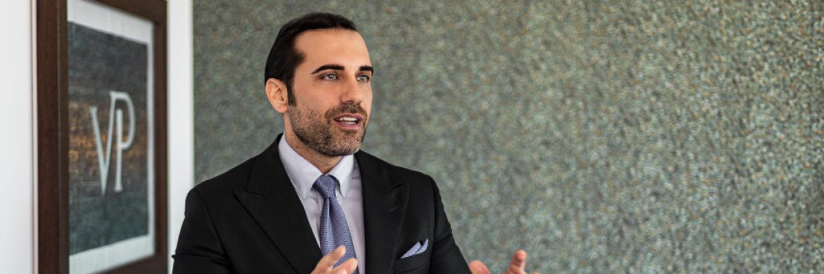 Tommas Kaplan, Head of HR & Compliance und Geldwäschebeauftragter bei VON POLL IMMOBILIEN (Foto: Von Poll Immobilien GmbH) 