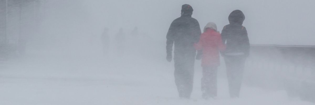  Durch die großen Temperaturgegensätze ist an der Luftmassengrenze ein ausgewachsener Schneesturm mit gefühlten Temperaturen im zweistelligen Minusbereich möglich. ©WetterOnline