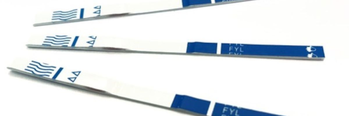  Teststreifen aus dem Fentanyl-Schnelltest 