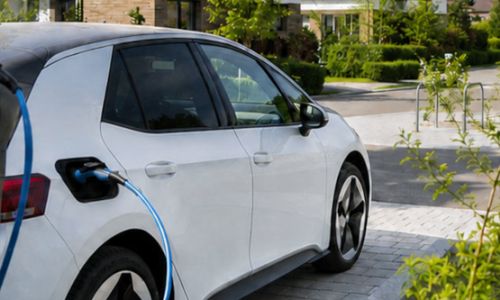 AvD: Klimaneutralität nicht ausschließlich mit E-Autos erreichbar