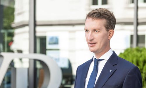Was das Nachbarrecht für Blumenkästen und Balkonpflanzen vorgibt