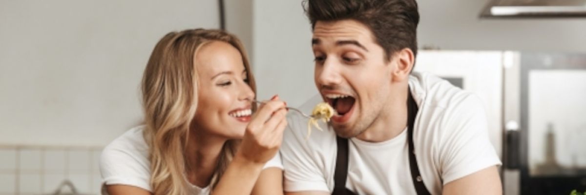 Gemeinsam Essen ©Adobe Stock