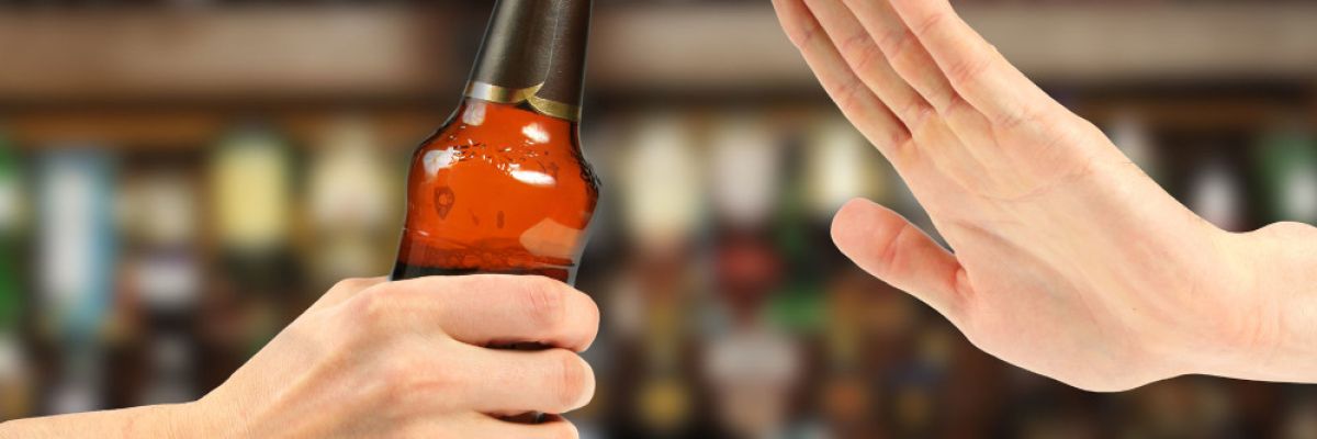 images/2024/12/Alkohol_ablehnen_Debeka_AobeStock_DNApp_k.jpg#joomlaImage://local-images/2024/12/Alkohol_ablehnen_Debeka_AobeStock_DNApp_k.jpg?width=1000&height=333