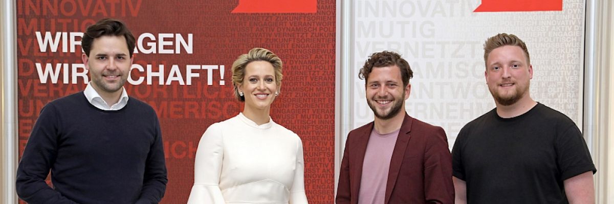 B.U.: Johannes Winkel (CDU), Eva-Maria Blank, Felix Banaszak (Bündnis 90/Die Grünen), und Jens Teutrine (FDP) (von links nach rechts)  Das angefügte Bild können Sie gerne redaktionell nutzen. Fotograf: Detlef Ilgner, Fotorechte bei DIE JUNGEN UNTERNEHMER