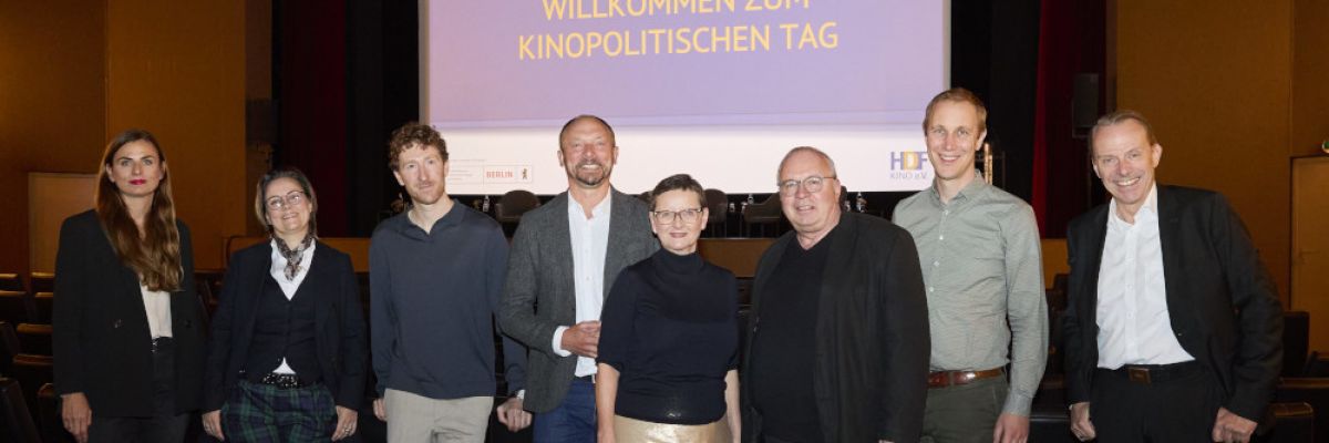 v.l.: Janine Jackowski, Michelle Müntefering, Louis Klammroth, Marco Wanderwitz, Christine Berg, Thomas Erler, Daniel Zimmermann, Lothar Konrad Sattler
