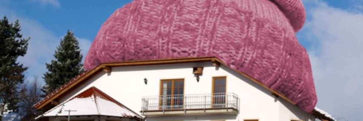 Haus mit Wollmütze