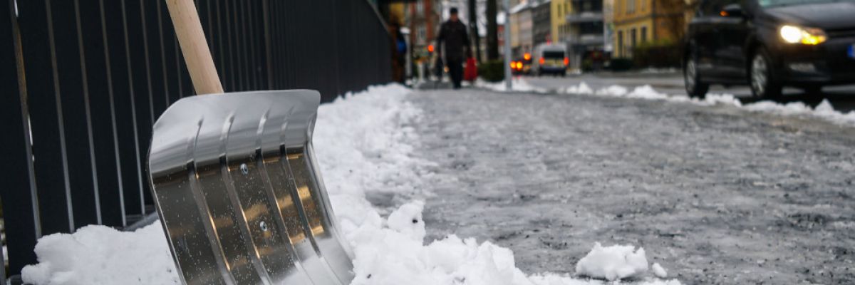 Bei Eis und Schnee müssen Bürgersteige geräumt werden. ©HUK-COBURG 