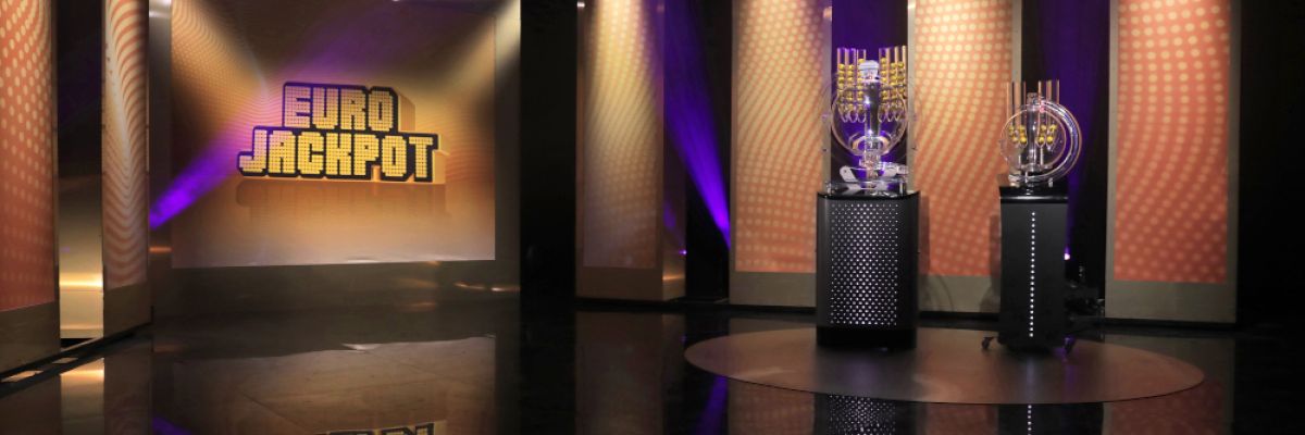  	 Bei der Ziehung der Lotterie Eurojackpot am letzten Freitag (12. August) im finnischen Helsinki knackte ein polnischer Tipper als Einziger den Jackpot. Mit der Summe von über 45,6 Mio. Euro ist es ein Rekordgewinn in Polen. 