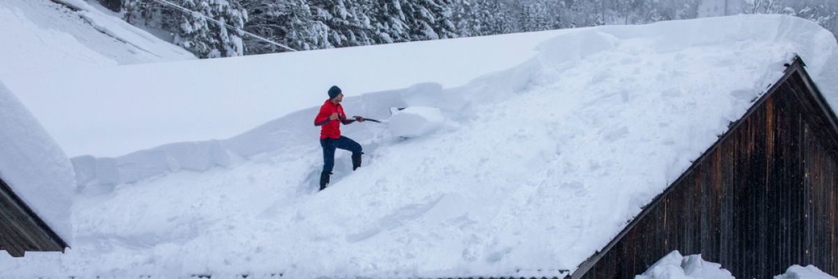 Schneelast wird für Dächer zu einer Bedrohung