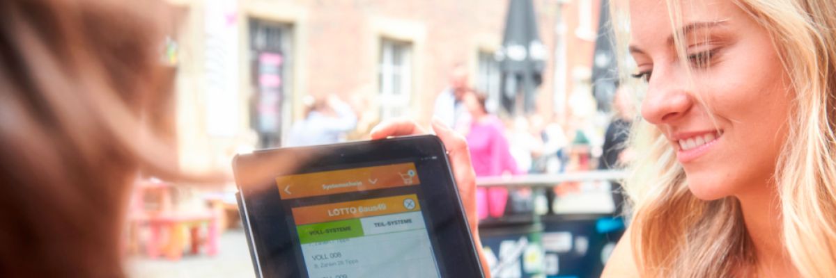 Ein Tipper aus dem Raum Dortmund knackte am vergangenen Samstag (24. September) mit einem Vollsystemschein den Jackpot bei LOTTO 6aus49. Für seine Glückszahlen erhält er exakt 9.783.563,50 Euro ©Schlag und Roy GmbH