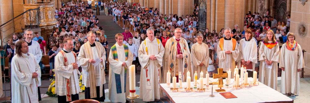 3.000 Schüler finden Lebens- und Glaubens-Quellen