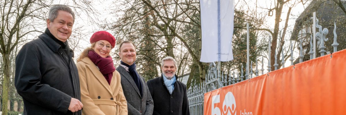 Stiftungsratsvorsitzender Matthias Wilkes und die Vorstandsmitglieder Dr. Katharina Gerarts, Dr. Daniel Heilmann, Detlef K. Boos (v.l.) eröffneten offiziell das Jubiläumsjahr der Karl Kübel Stiftung. ©Karl Kübel Stiftung / Thomas Neu 