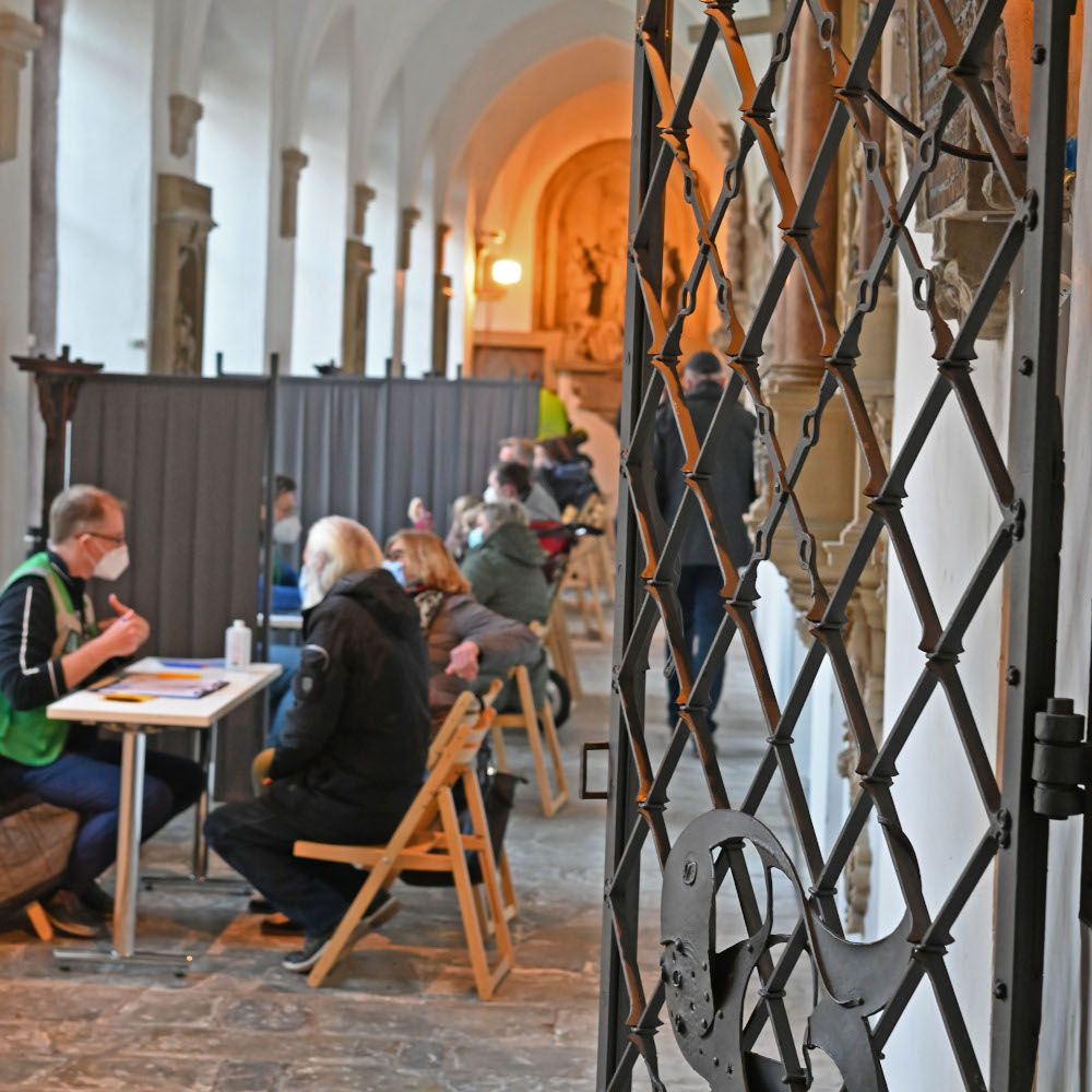 734 Personen im Hohen Dom geimpft