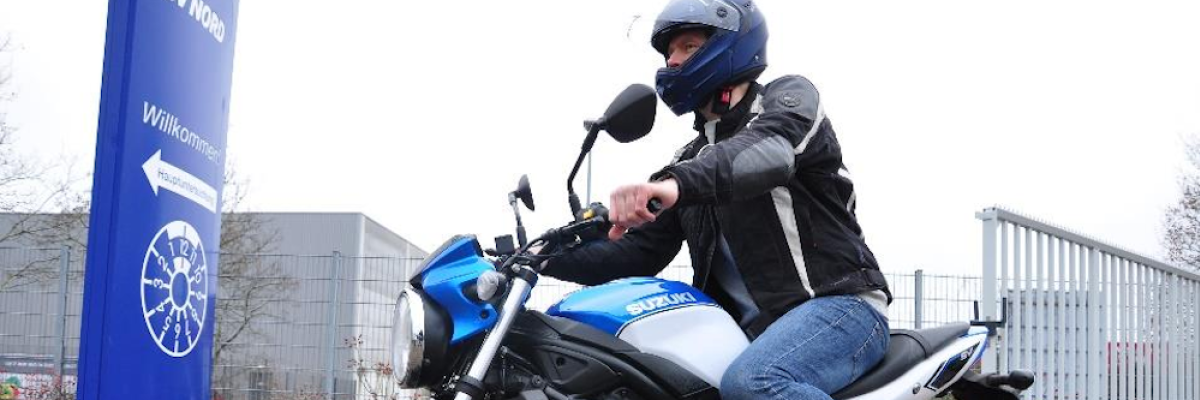 Wenn das Zweirad längere Zeit nicht auf den Straßen unterwegs war, ist ein gründlicher Check alle technischen Komponenten auf ihre Funktionstüchtigkeit ein Muss ©TÜV NORD