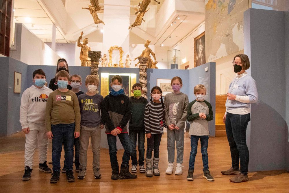 Kulturstrolche der Grundschule Sankt Michael erkunden Museum