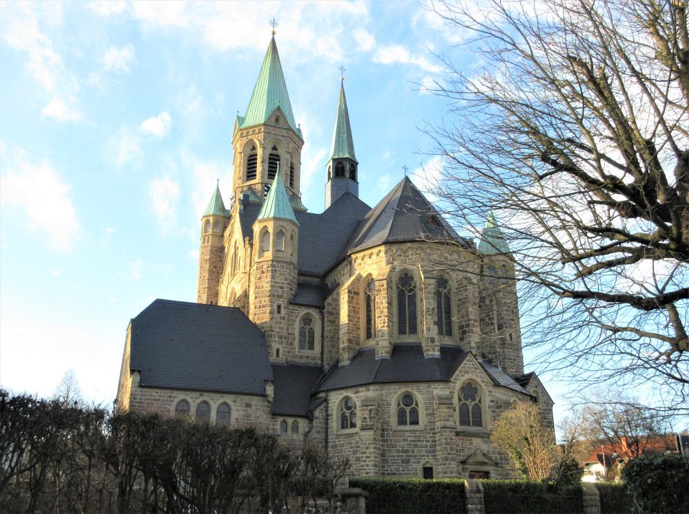 Pfarrer Niemeier predigt über „Wein als Symbol für das Leben“