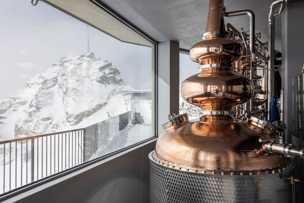 Weltweit höchstgelegene Whisky-Destillerie ORMA eröffnet auf Corvatsch