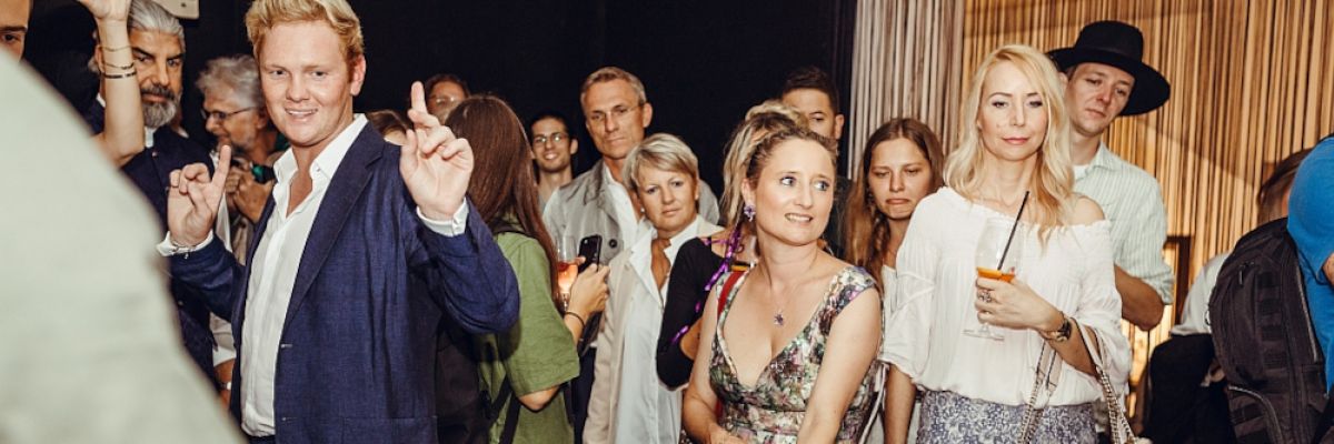 Präsentation der Kunstinstallation „Volar“, Fotograf: Christian Maislinger, Rechte bei Leon Löwentraut